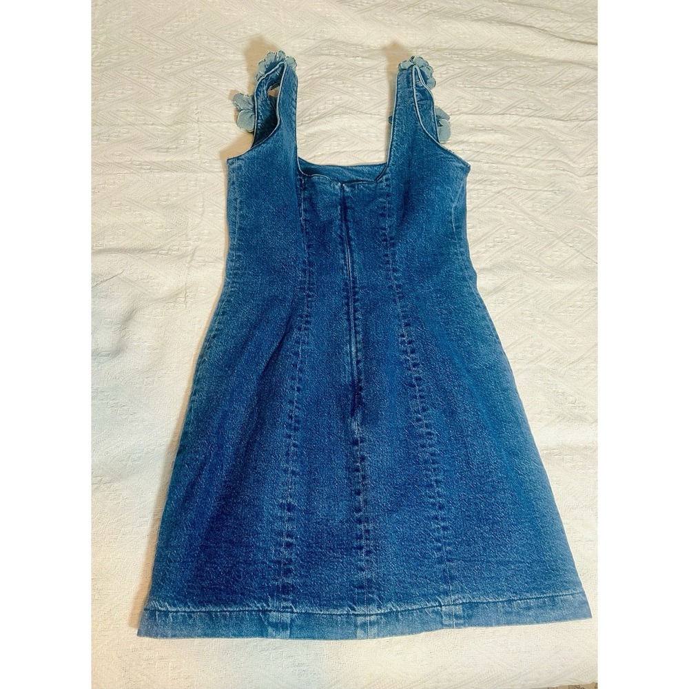 Avec Les Filles Sleeves Denim Sheath Mini Dress With Denim Flowers Size 8 - Picture 5 of 9